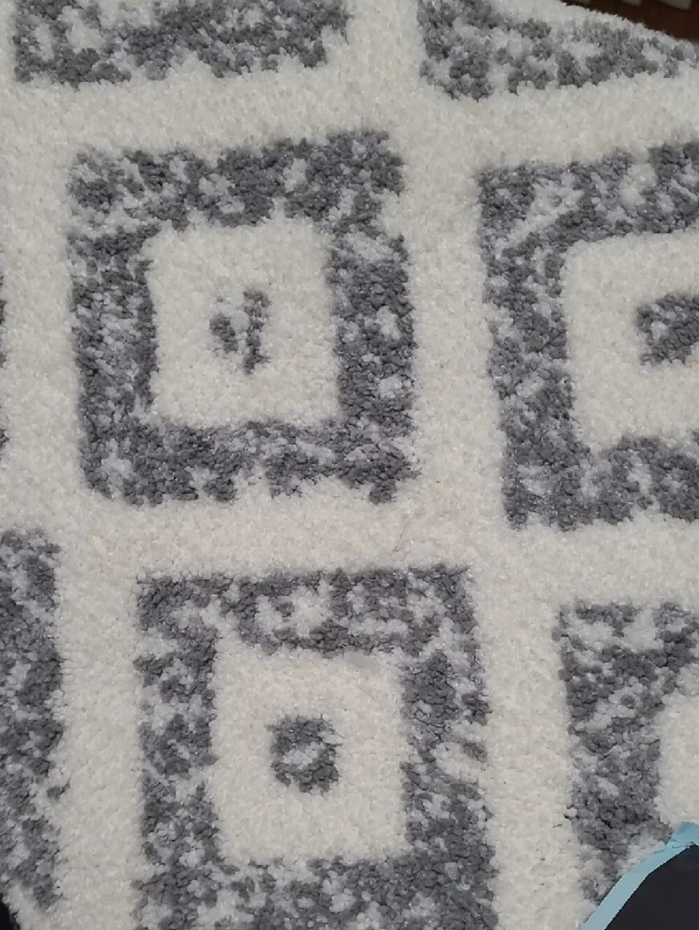 Diamond Fringe Bath Rug - Picture 5 of 7